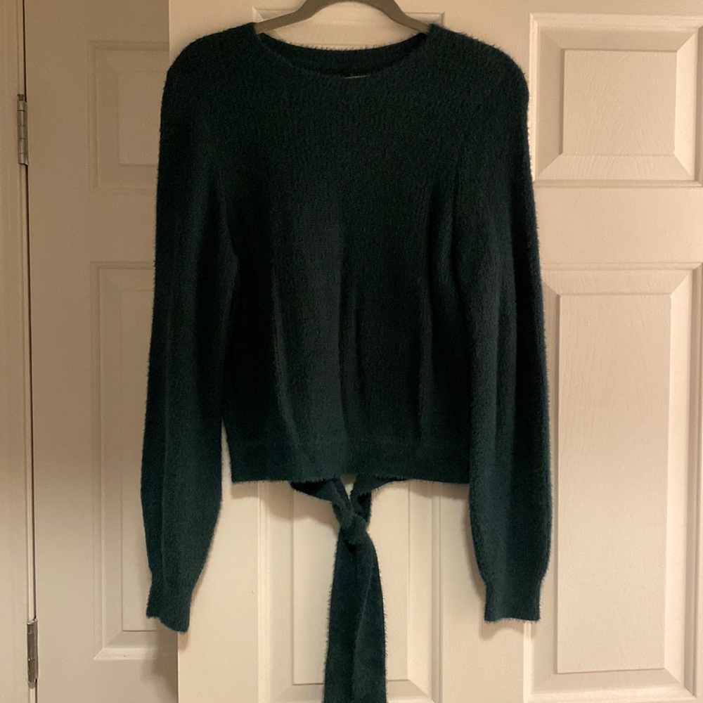 American eagle sweater